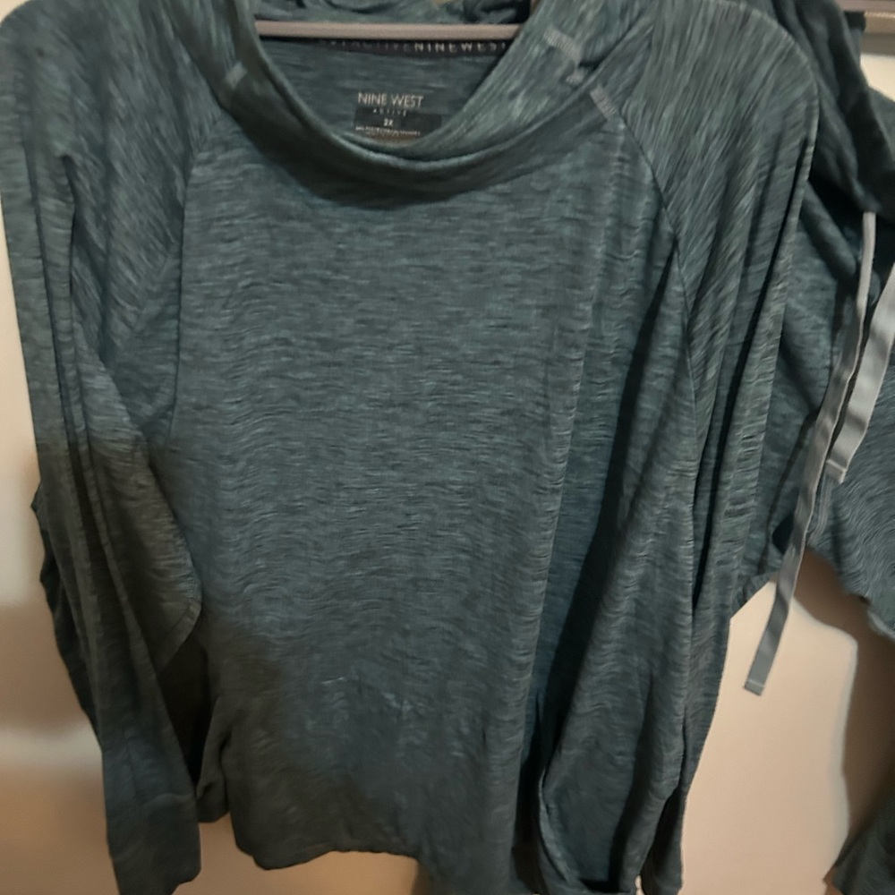 Nine West Women's Teal Sweatshirt and joggers